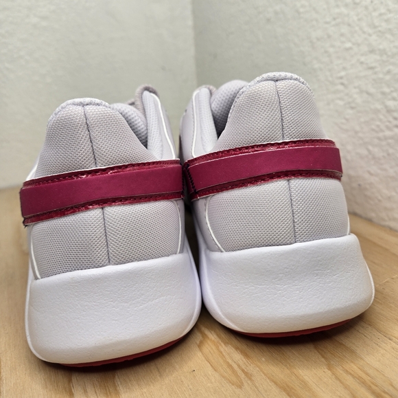 Women's NIKE LEGEND ESSENTIAL 2 Venice/Rush Pink-White CQ9545 556 - Picture 4 of 12